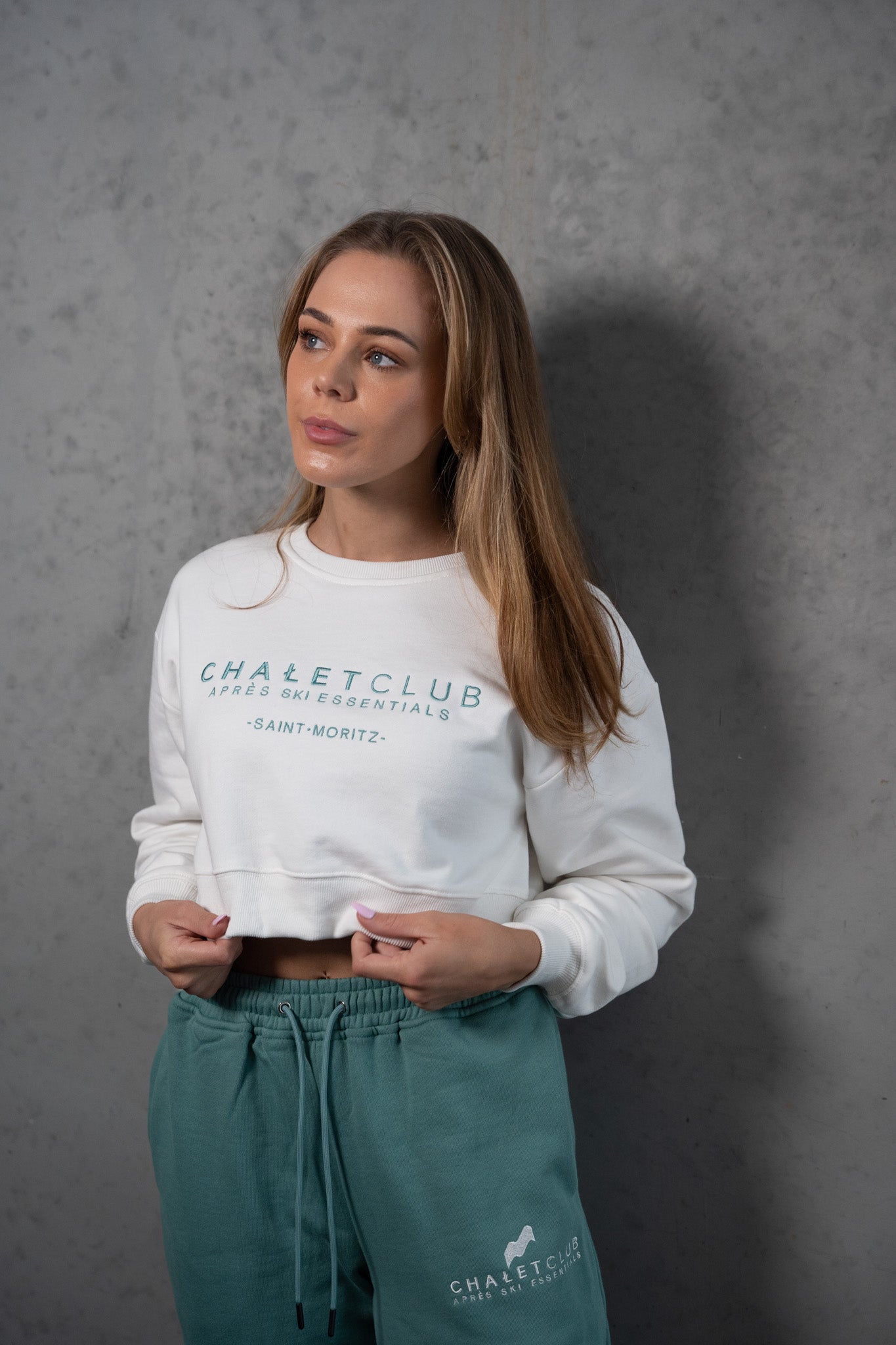 Cropped Sweatshirt - White